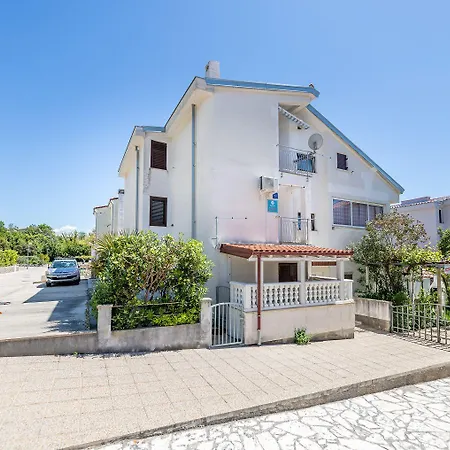 Mit Klima, Wifi, Parkplatz, Waschmaschine Apartman